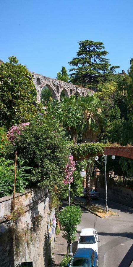 Casa Vacanze Archi Medievali ซาแลร์โน ภายนอก รูปภาพ