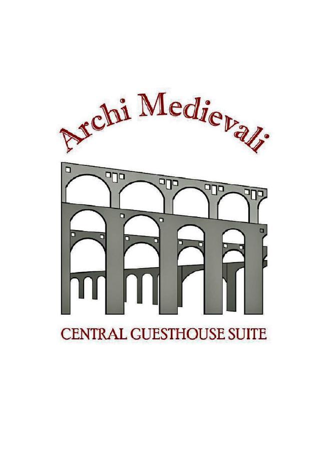 Casa Vacanze Archi Medievali ซาแลร์โน ภายนอก รูปภาพ